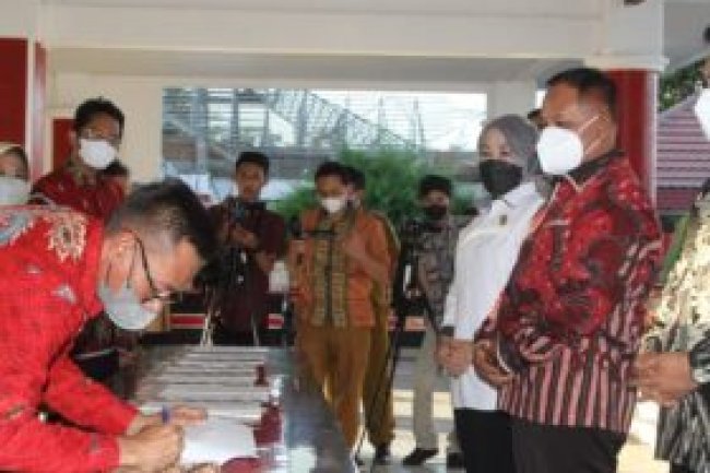 Lakukan Kerjasama Dengan Kajari Lamsel, Nanang Ermanto Tegaskan Perjanjian Kerjasama Tidak Akan Batasi Wewenang Kejaksaan