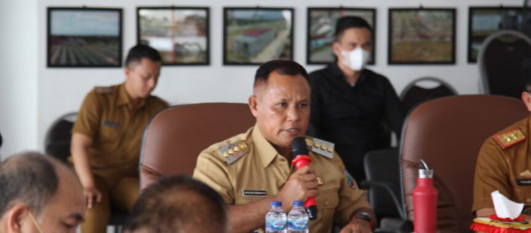 Pimpin Rapat Evaluasi dan Koordinasi Bersama UPTD Pasar, Bupati Nanang Tegaskan Untuk Memaksimalkan Potensi Pasar