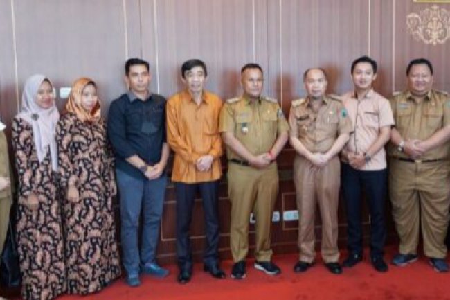 Bupati Lampung Selatan Terima Audiensi Akbid dan SMK Terkait MoU