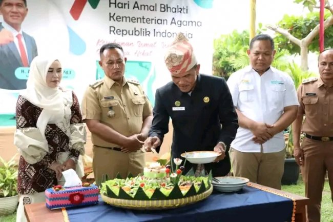 Hadiri Peringatan Hari Amal Bhakti Kemenag ke-77, Bupati Nanang Ajak Jaga Kerukunan Umat