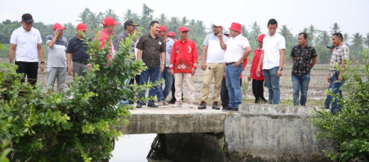 Bupati Nanang Tinjau Jembatan Roboh di Desa Kedaung