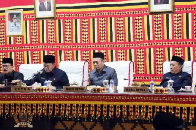 Pemkab Lamsel Sampaikan Rancangan KUA PPAS Tahun 2024 Kepada DPRD