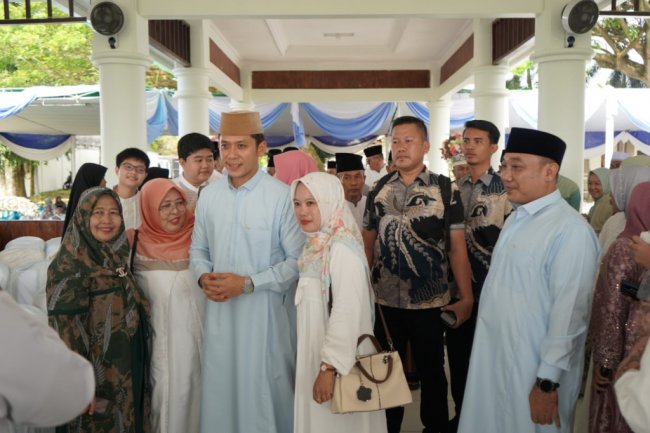 Bupati Lampung Selatan Gelar Open House, Masyarakat Antusias Hadir