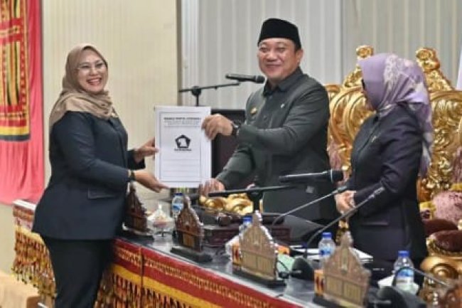 Sidang Paripurna, DPRD dan Pemkab Lampung Selatan Sepakati KUA-PPAS Perubahan APBD 2025