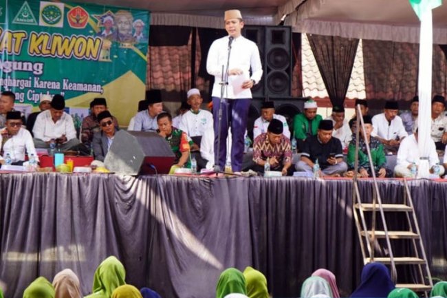 Bupati Lampung Selatan, Hadiri kegiatan Pengajian Jumat Kliwon yang digelar oleh Pengurus Ranting Muslimat Nahdlatul Ulama 