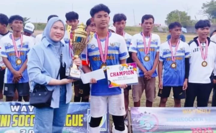 Mini Soccer League Way Muli Ditutup, Wakil Ketua III DPRD Lampung Selatan Bella Jayanti Beri Apresiasi dan Beri Bonus Hadiah