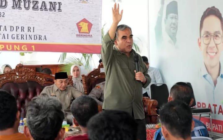 Ketua MPR RI Ahmad Muzani Salurkan Bantuan Bedah Rumah Aspirasi untuk 20 Penerima di Desa Beringin Kencana